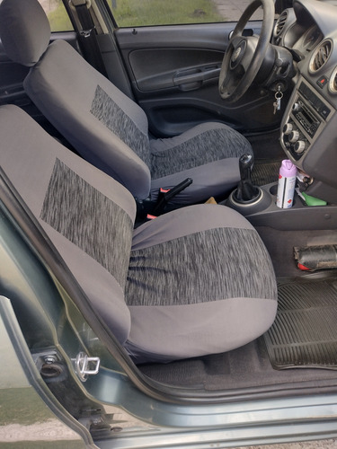 Volkswagen Voyage 1.6 Comfortline 101cv
