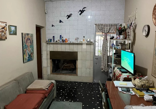 Vendo 2 Casas En Un Padrón De 400m2, Al Frente Jardín, En Una Planta 5 Dorm, 3 Baños, Entrada Para Autos 5. Malvin Sur Usd 280.000 Dolares