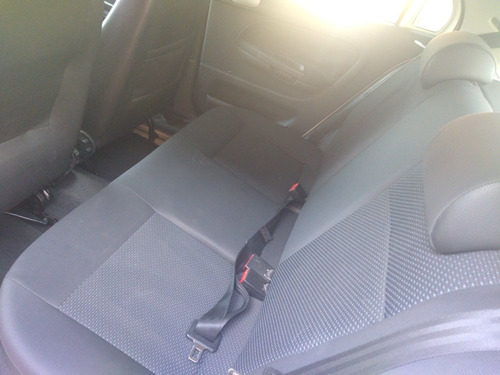 Imagem 11 de 15 de Volkswagen Gol 2015 1.0 Trendline Total Flex 5p