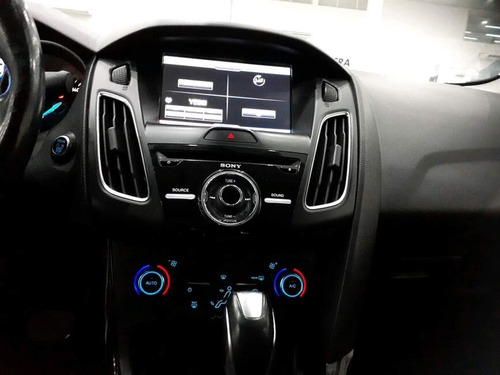 Ford Focus 2.0 TITANIUM FASTBACK 16V FLEX 4P POWERSHIFT