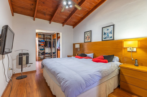 Casa De 3 Dormitorios Venta City Bell Entre Camino