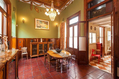 Único E Impactante Ph Antiguo Reciclado Con Patio, Terraza Y Moderno Ascensor, Se Escuchan Ofertas