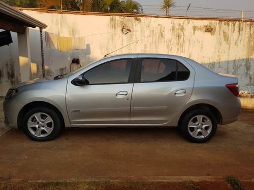Renault Logan 1.6 Dynamique Hi-power 4p 2016
