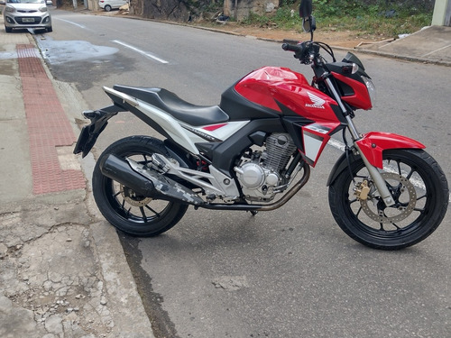 Imagem 3 de 10 de Honda Cb Twister