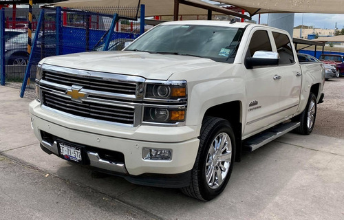 Imagen 1 de 14 de Chevrolet Cheyenne 2015