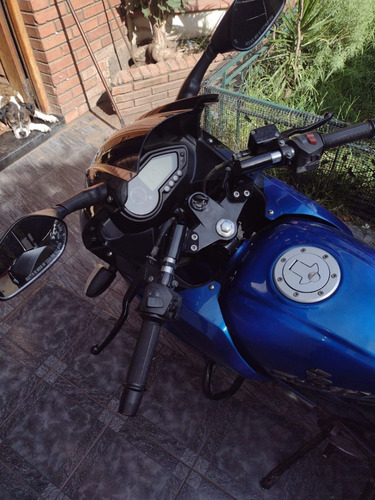Imagen 4 de 8 de Bajaj Rouser 220f