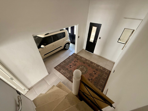 Casa En Venta, 3 Dormitorios, Zona Centro