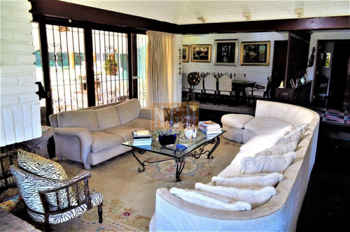 Imagen 10 de 30 de Hermosa Residencia En La Mejor Zona De Punta Del Este A Muy Pocas Cuadras Del Mar