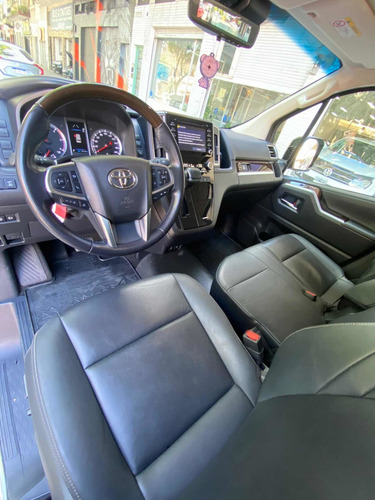 Imagen 7 de 25 de Toyota Hiace 2021 2.8 Tdi Wagon 6at 10a Vx Premium