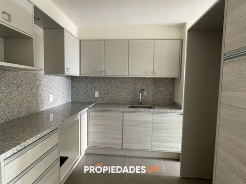 Apartamento De 1 Dormitorio Piso Alto