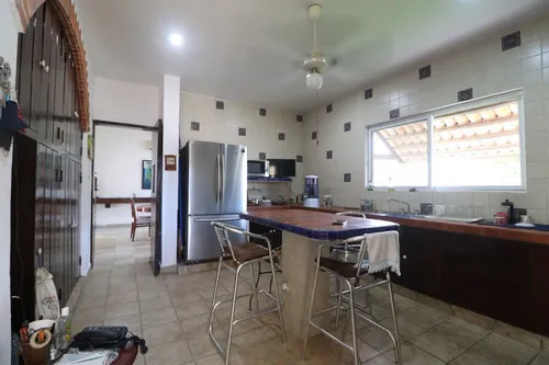 Residencia Con Paneles Solares, En Venta, En Temozón Norte