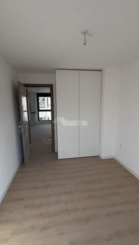 Venta Apartamento 2 Dormitorios Centro Soriano Y Héctor Gutiérrez Ruiz Ed. Horus Art 3 Con Patio
