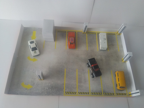 Exhibidor Papercraft Hot Wheels Esc 1/64 Estacionamiento Estacionamiento 19 Autos (Usado)