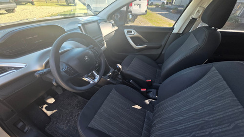 Peugeot 2008 1.6 Allure am20