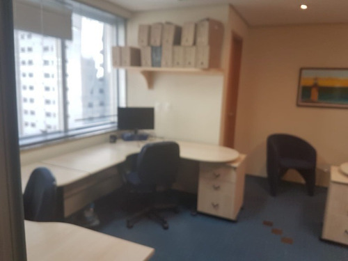 Imagem 2 de 8 de Sala Comercial À Venda Na Rua Padre João Manuel, Cerqueira César, São Paulo - Sp - Liv-16315