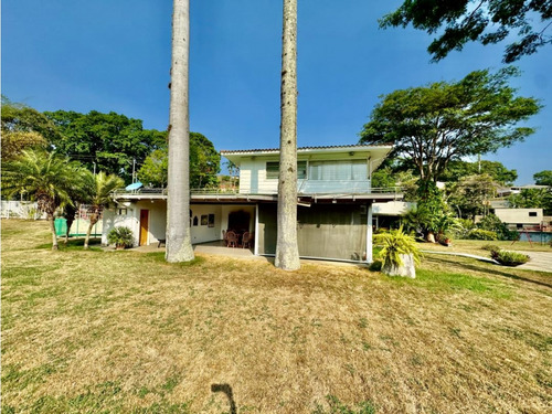 Se Vende Terreno 4.004m2 Valle Arriba