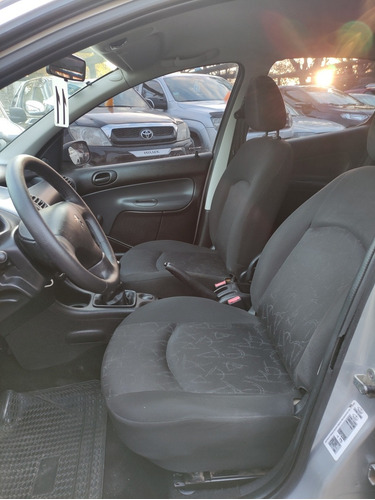 Imagen 7 de 9 de Peugeot 206 2011 1.4 Active 75cv