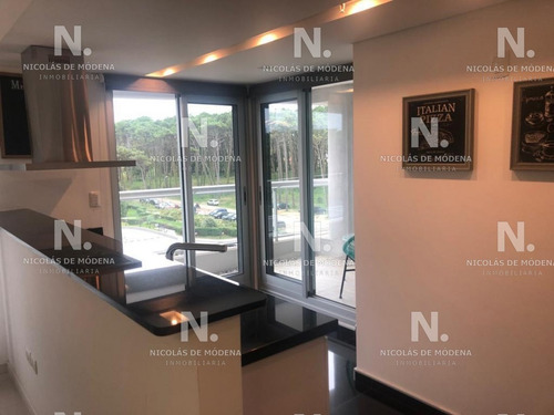 Departamento A Metros Del Mar, Punta Del Este- Ref: 2903