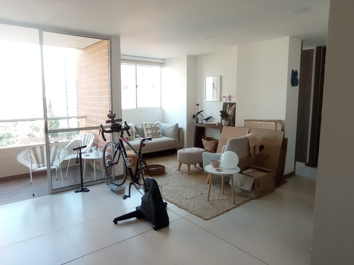 Apartamento Para Arriendo En Sabaneta Ac-63544