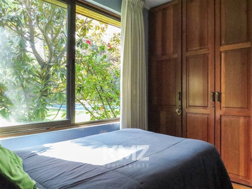 Casa En Venta De 4 Dorm. En La Reina