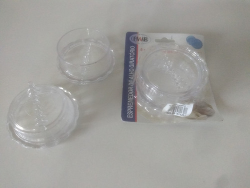 Imagem 2 de 4 de Kit 15 Espremedor De Alho Giratório Transparente Prático Fwd