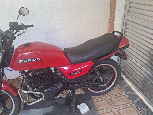 Cb 400 Red.