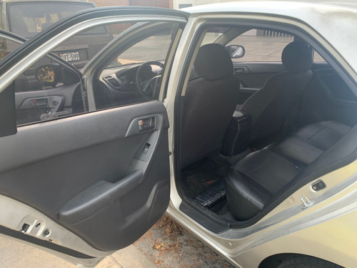 Vendo Auto Marca Kia, Modelo Cerato 2013, Color Plata