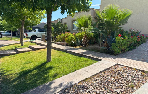 Casa En Venta- Olivos Del Torreon- Apta Credito
