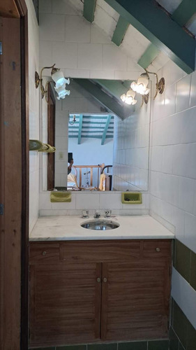 Se Vende Casa En Pleno Centro De La Cumbre. Apto Comercial