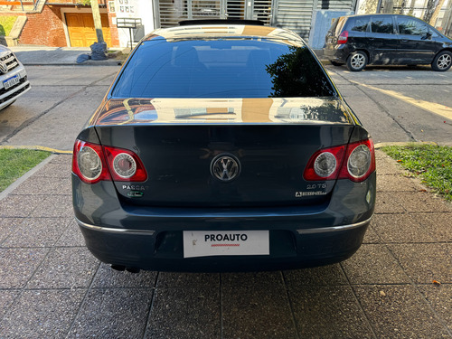 Volkswagen Passat 2.0 I Exclusive