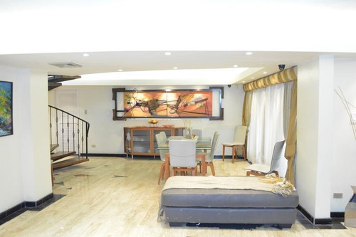 Imagen 7 de 26 de Leal Pérez Vende Penthouse Duplex En El Parral, Res Gilma