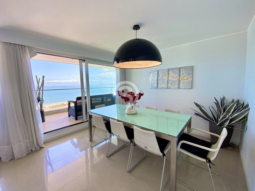 Apartamento En Mansa - Punta Del Este- Ref: 4566