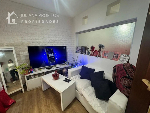 Casa En Venta. Planta Baja Con Dos Unidades Funcionales.