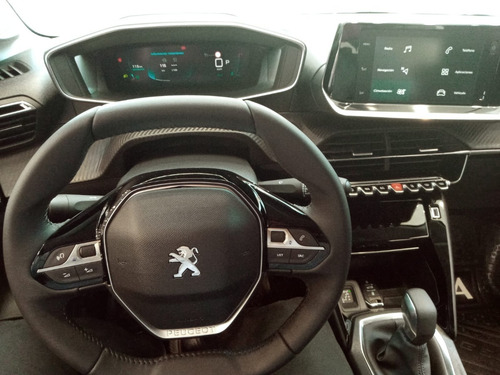 Imagen 13 de 15 de Peugeot Nuevo 208 Feline Tiptronic