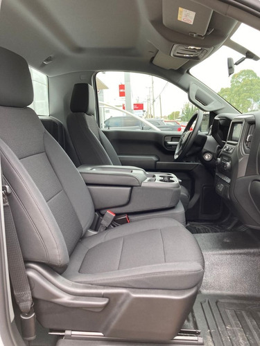 Imagen 10 de 12 de Chevrolet Silverado Reg Cab 2020