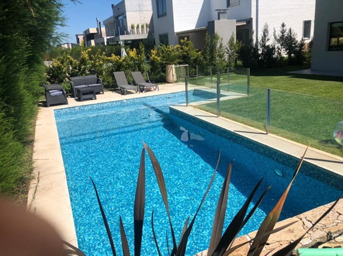 Casa En Venta Ubicado En Tipas, Nordelta, G.b.a. Zona Norte