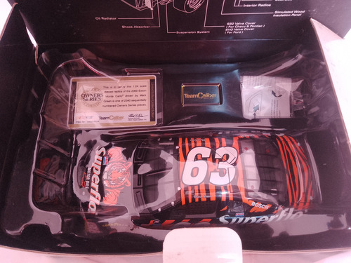 Chevrolet Monte Carlo #63 Exxon Nascar 1:24 Team Caliber Negro (Usado)
