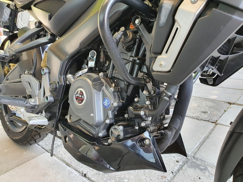 Bajaj Rouser Ns 200 Color Negro Sin Uso 0km Año 2020