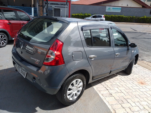 Imagem 3 de 8 de Renault Sandero 2009 1.0 Authentic