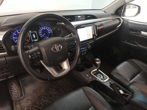 Imagem 12 de 13 de Toyota Hilux Cabine Dupla 2.8 Tdi Srv Cd 4x4 (aut)