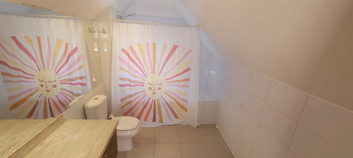 Casa En Venta De 6 Dorm. Colegio Dunalastair Peñalolen