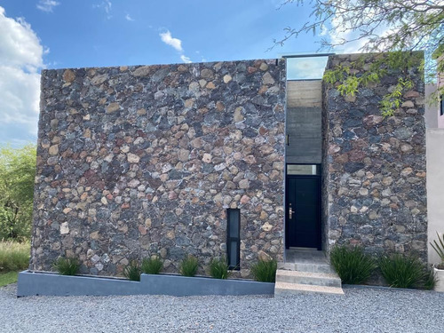 House For Sale In Los Senderos, San Miguel De Allende