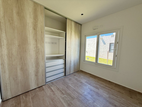 Casa En Una Planta En Venta En Barrio Privado San Felipe, Canning. Oportunidad!!!
