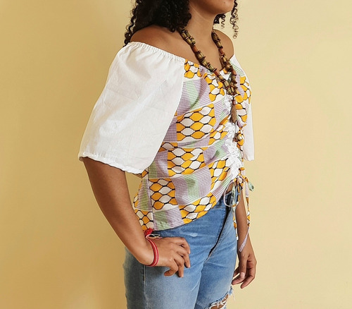 Imagem 4 de 5 de Blusa Cropped Feminina Tecido Rebeca