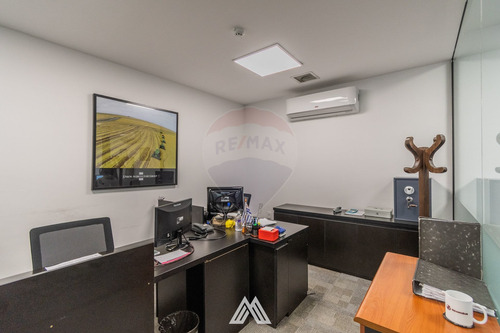 Imagen 12 de 15 de Venta Con Renta En Usd - 5,5 % - Local / Oficina