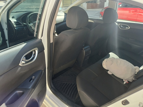 Nissan Sentra 1.8 Advance Mt
