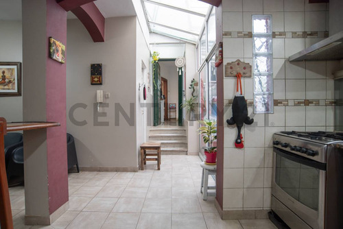 Venta De Ph Con Entrada Independiente En Lanús Este Centro. Apto Crédito! Bajó De Precio!
