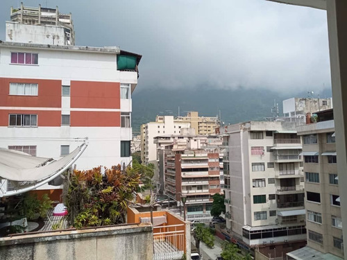 Imagen 6 de 14 de En Alquiler Hermoso Y Amplio Apartamento En Los Palos Grandes / Jaime Ponce: +58-414-1080033