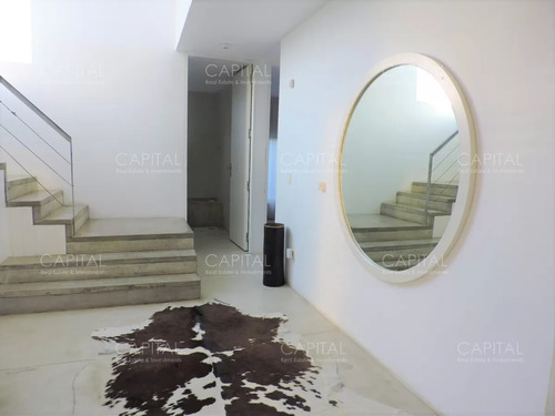 Casa En Punta Piedras, Manantiales Con Piscina Y Vista Al Mar