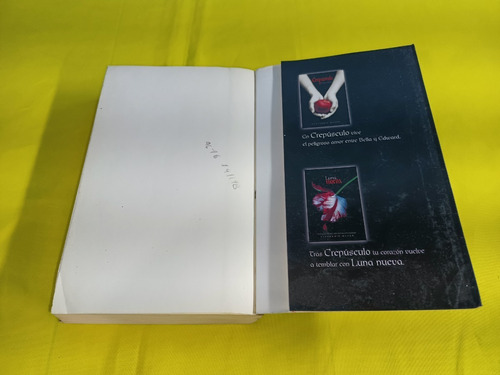 Libro Eclipse Stephenie Meyer De La Saga De Crepusculo (Usado)